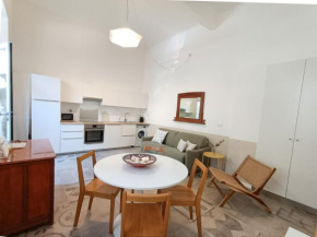 ALTIDO Superb Flat with patio and parking near the Beach Alassio